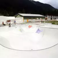 Chamonix Skatepark - bowl overview
