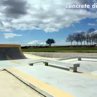 Skatepark de Valros - Valros, France