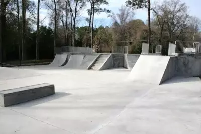 Lyons Skatepark - Lyons, Georgia, USA