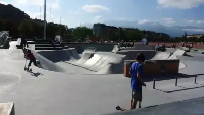 Skatepark de Plainpalais  the &quot;bowl&quot; - Geneva Switzerland