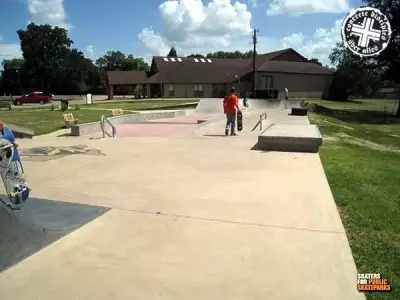 Jakes Skatepark - Malokoff, Texas, U.S.A.