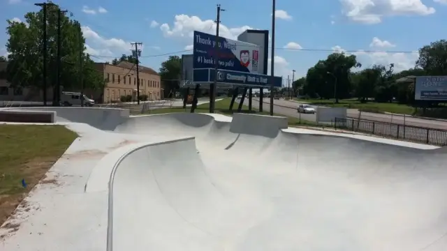 Sul Ross skatepark - Waco