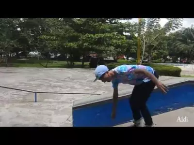 Skating Fun SMDblader at Pkk Skatepark Samarinda Ags 2013