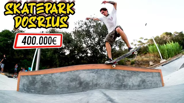 El MEJOR SKATEPARK en PUEBLO DIMINUTO‼️ Skatepark Dosrius - Aaron Vega Skate