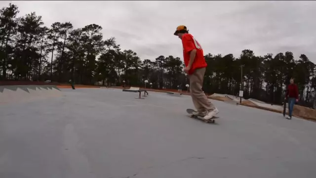 A minute at the New Mcleod Skatepark