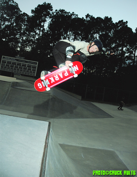 Mr Smith airs one out over a much more forgiving hip than the one at Dave's pool.