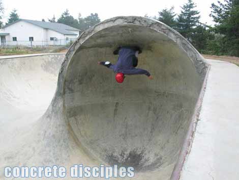 Peter Culp upside downer at Port Orford Skatepark
