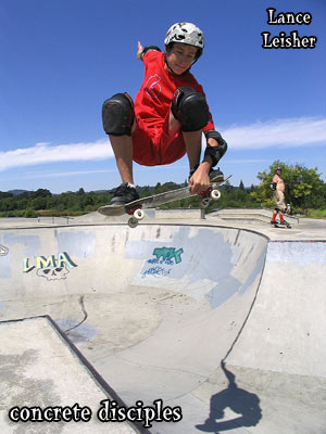 Lance Leisher slob air at Roseburg Skatepark