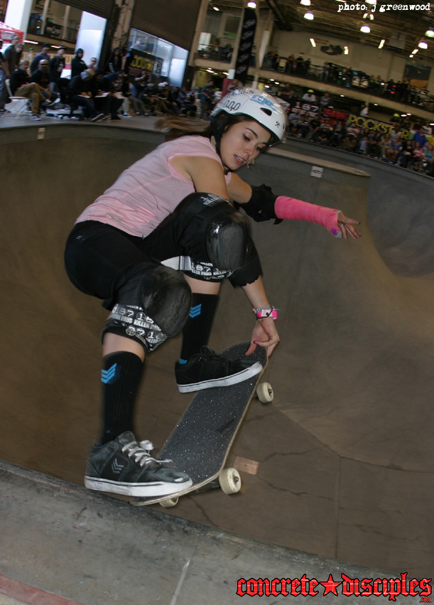 I love crail slides with pink casts - Amelia Brodka