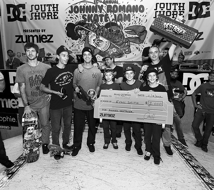 Evan took a heavy slam and had to leave the contest early, so the DC team filled in to accept his Bowl Jam 1st Place and Zumiez Destroyer awards.