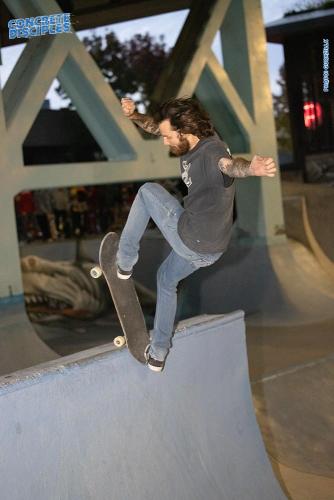 front-blunt-punkwall